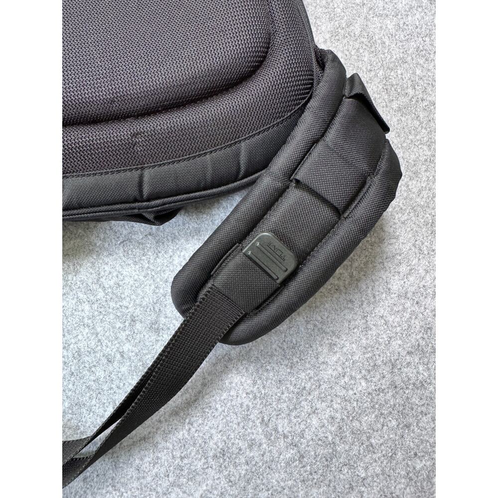 TUMI T-Tech 5104D Black Nylon One Shoulder Sling Backpack Crossbody5 - Picture 12 of 15